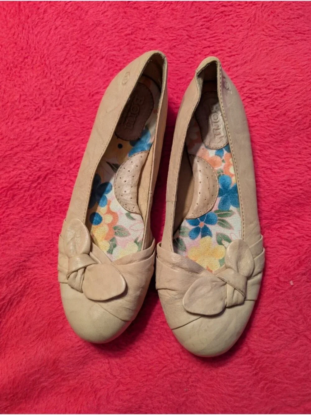 Born Leather Ballet Flats Womens 6.5 M Peach Beige Bow Slip On Floral Insole